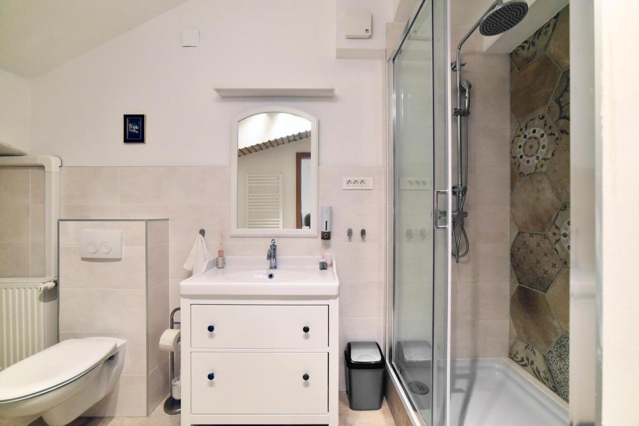 Manuela Varsavska Studio Apartments Zagreb Buitenkant foto